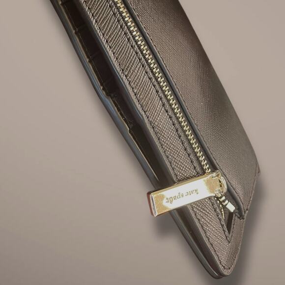 KATE SPADE Saffiano Leather Black Bifold Zip Around Wallet Excellent Condition - Picture 8 of 13